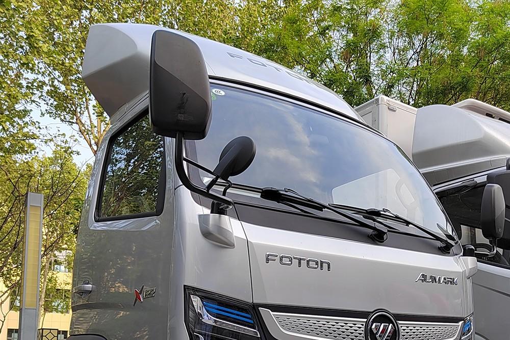 行業首款搭載獨立懸架+采埃孚自動擋高端輕卡 城市夢想輕卡歐馬可X pro靜態實拍解析